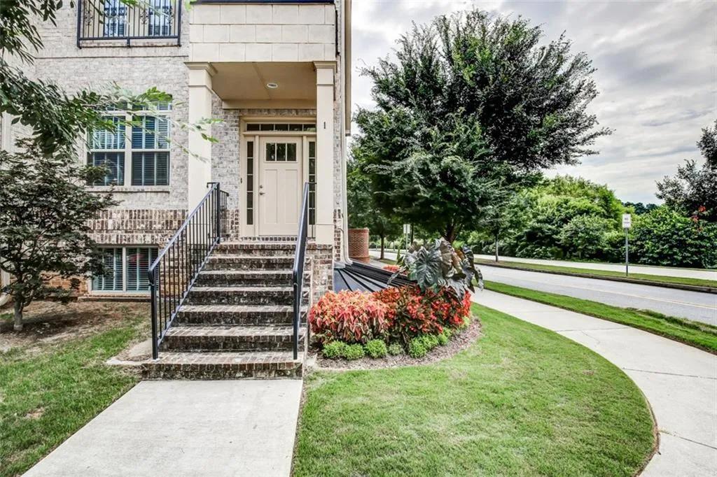 745 Fountainhead Lane Unit 1, Atlanta, Georgia 30324, 3 Bedrooms Bedrooms, ,3 BathroomsBathrooms,Residential,Sold,745 Fountainhead Lane Unit 1,5890320