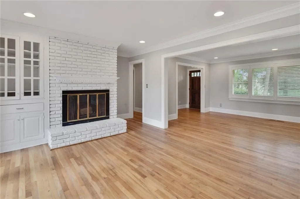 258 Meadowbrook Drive, Atlanta, Georgia 30342, 3 Bedrooms Bedrooms, ,2 BathroomsBathrooms,Residential,Sold,258 Meadowbrook Drive,6742048
