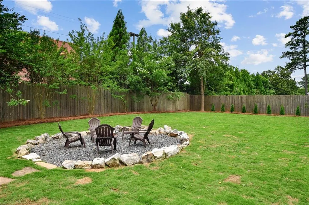 258 Meadowbrook Drive, Atlanta, Georgia 30342, 3 Bedrooms Bedrooms, ,2 BathroomsBathrooms,Residential,Sold,258 Meadowbrook Drive,6742048