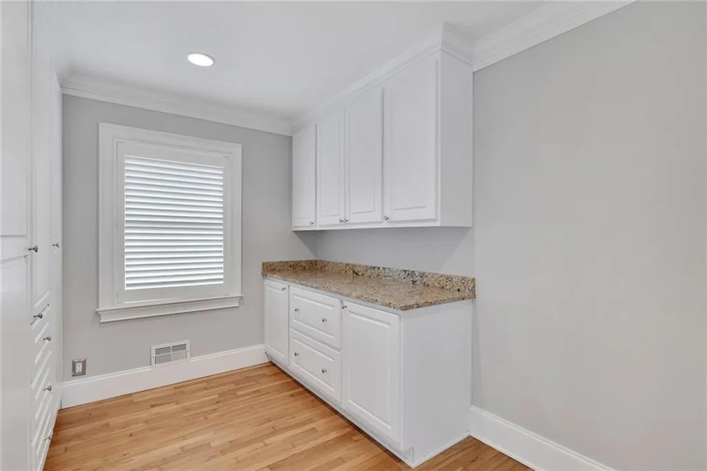 258 Meadowbrook Drive, Atlanta, Georgia 30342, 3 Bedrooms Bedrooms, ,2 BathroomsBathrooms,Residential,Sold,258 Meadowbrook Drive,6742048