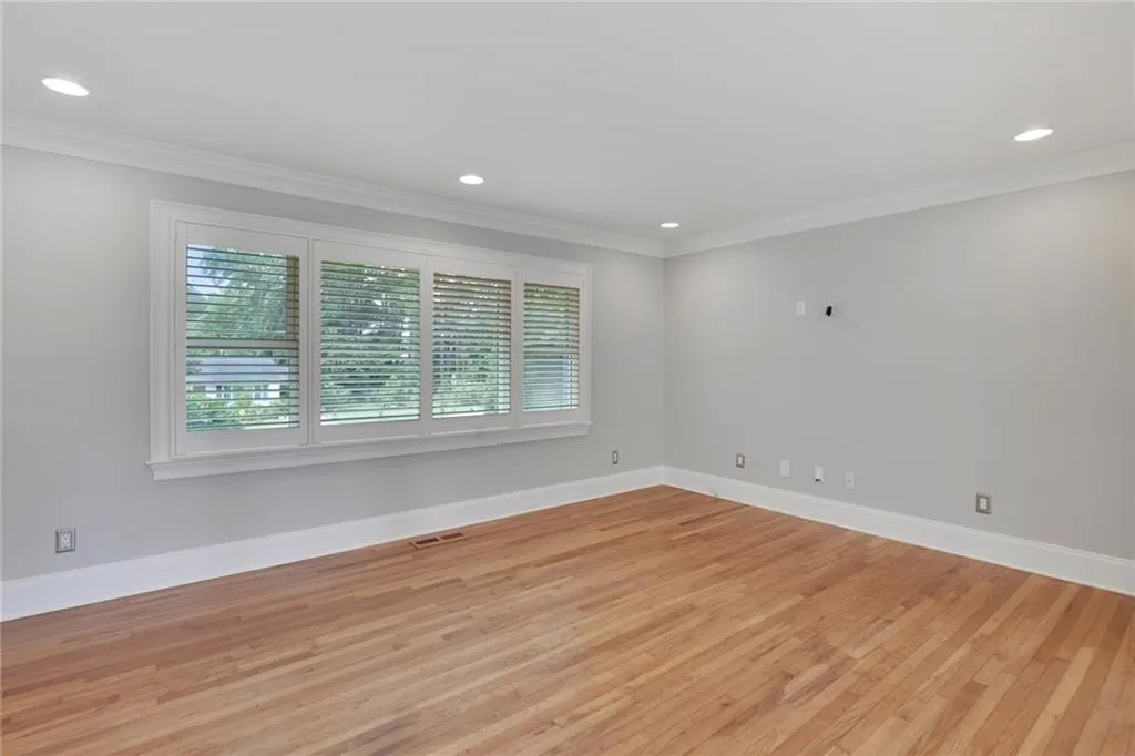 258 Meadowbrook Drive, Atlanta, Georgia 30342, 3 Bedrooms Bedrooms, ,2 BathroomsBathrooms,Residential,Sold,258 Meadowbrook Drive,6742048