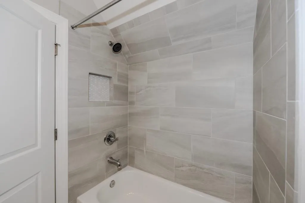 105 Belmont Trace, Sandy Springs, Georgia 30328, 6 Bedrooms Bedrooms, ,4 BathroomsBathrooms,Residential,Sold,105 Belmont Trace,6682975