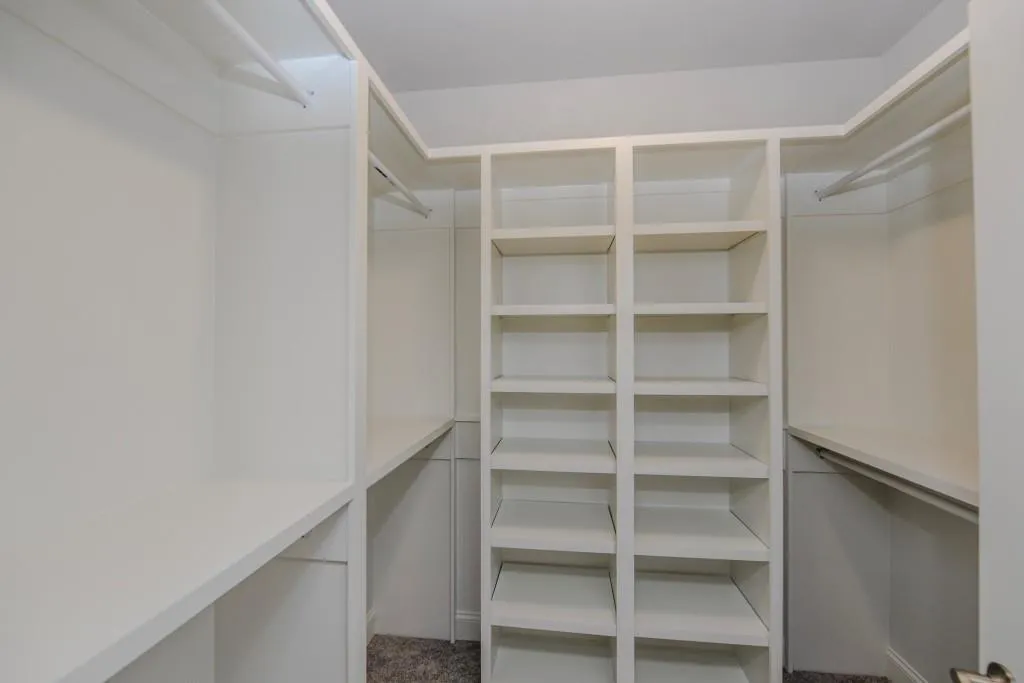 105 Belmont Trace, Sandy Springs, Georgia 30328, 6 Bedrooms Bedrooms, ,4 BathroomsBathrooms,Residential,Sold,105 Belmont Trace,6682975