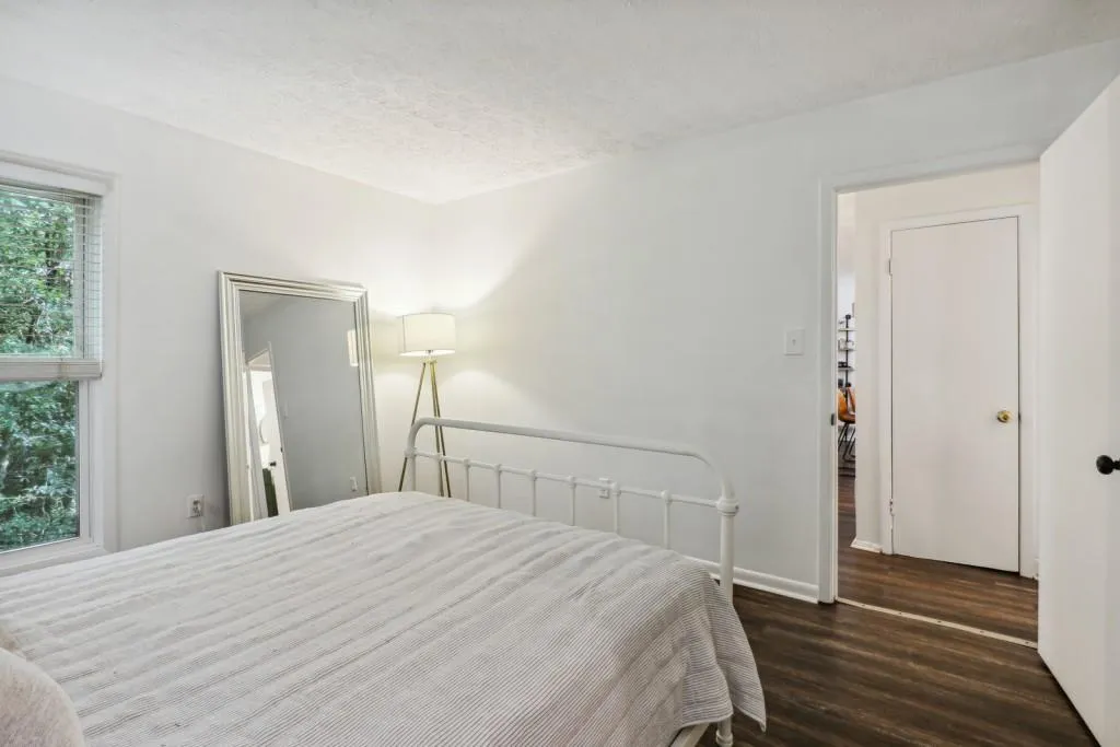 5159 Roswell Road Unit 1, Sandy Springs, Georgia 30342, 1 Bedroom Bedrooms, ,1 BathroomBathrooms,Residential,Sold,5159 Roswell Road Unit 1,7115201