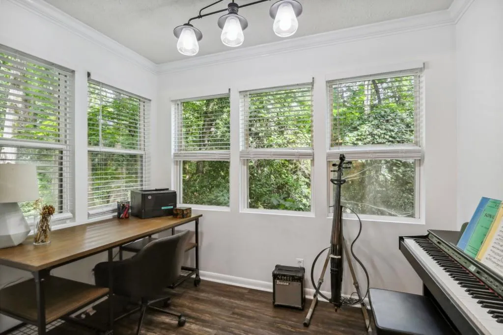 5159 Roswell Road Unit 1, Sandy Springs, Georgia 30342, 1 Bedroom Bedrooms, ,1 BathroomBathrooms,Residential,Sold,5159 Roswell Road Unit 1,7115201