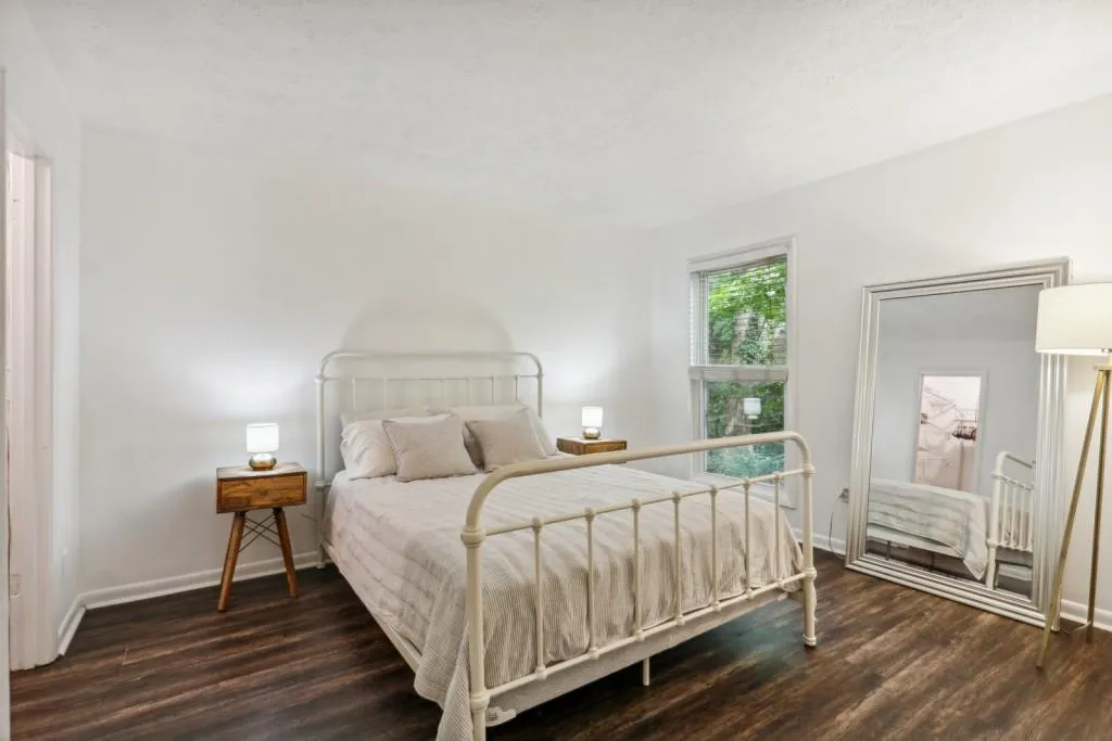 5159 Roswell Road Unit 1, Sandy Springs, Georgia 30342, 1 Bedroom Bedrooms, ,1 BathroomBathrooms,Residential,Sold,5159 Roswell Road Unit 1,7115201