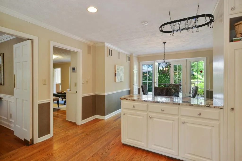 7985 Saddle Ridge Drive, Sandy Springs, Georgia 30350, 5 Bedrooms Bedrooms, ,3 BathroomsBathrooms,Residential,Sold,7985 Saddle Ridge Drive,6117627