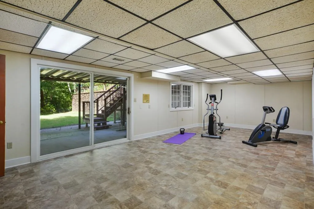 7985 Saddle Ridge Drive, Sandy Springs, Georgia 30350, 5 Bedrooms Bedrooms, ,3 BathroomsBathrooms,Residential,Sold,7985 Saddle Ridge Drive,6117627