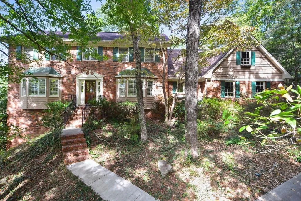 7985 Saddle Ridge Drive, Sandy Springs, Georgia 30350, 5 Bedrooms Bedrooms, ,3 BathroomsBathrooms,Residential,Sold,7985 Saddle Ridge Drive,6117627