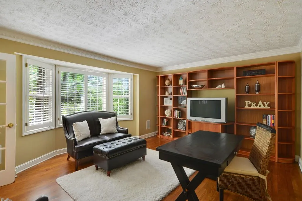 7985 Saddle Ridge Drive, Sandy Springs, Georgia 30350, 5 Bedrooms Bedrooms, ,3 BathroomsBathrooms,Residential,Sold,7985 Saddle Ridge Drive,6117627