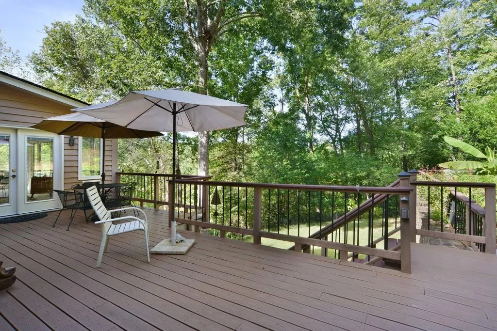 7985 Saddle Ridge Drive, Sandy Springs, Georgia 30350, 5 Bedrooms Bedrooms, ,3 BathroomsBathrooms,Residential,Sold,7985 Saddle Ridge Drive,6117627