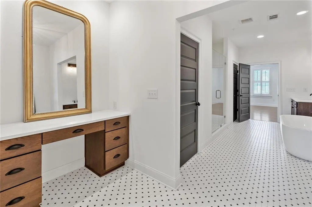 6619 Aria Boulevard Unit 118, Sandy Springs, Georgia 30328, 3 Bedrooms Bedrooms, ,4 BathroomsBathrooms,Residential,Sold,6619 Aria Boulevard Unit 118,6710513