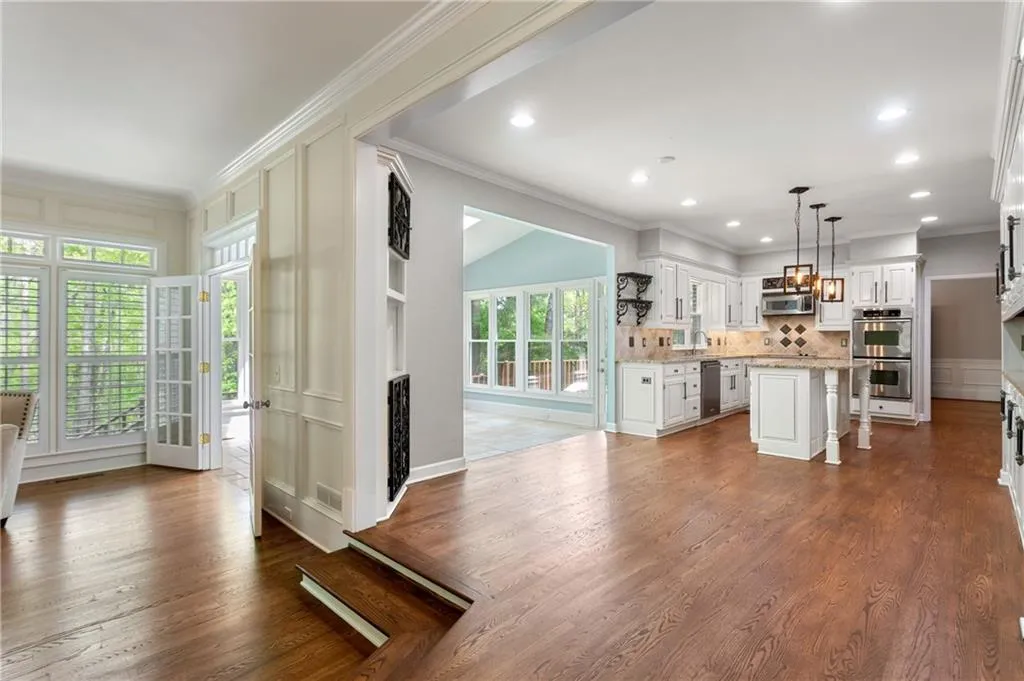 7860 Fawndale Way, Sandy Springs, Georgia 30350, 6 Bedrooms Bedrooms, ,5 BathroomsBathrooms,Residential,Sold,7860 Fawndale Way,6865067