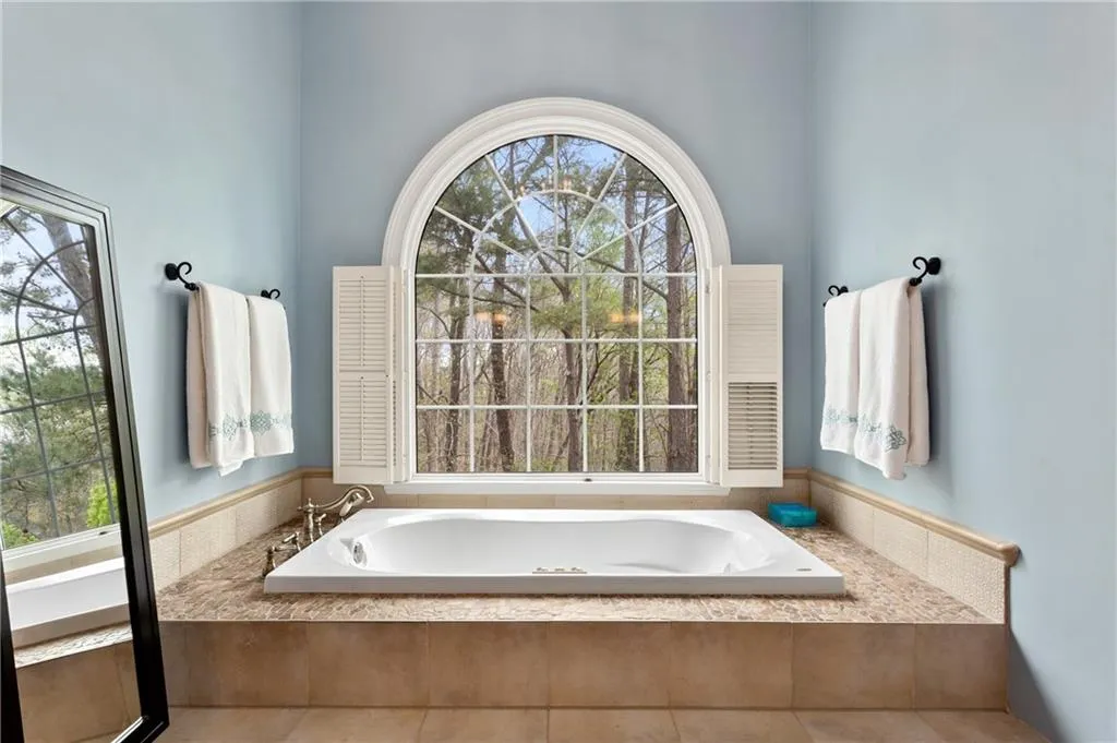 7860 Fawndale Way, Sandy Springs, Georgia 30350, 6 Bedrooms Bedrooms, ,5 BathroomsBathrooms,Residential,Sold,7860 Fawndale Way,6865067