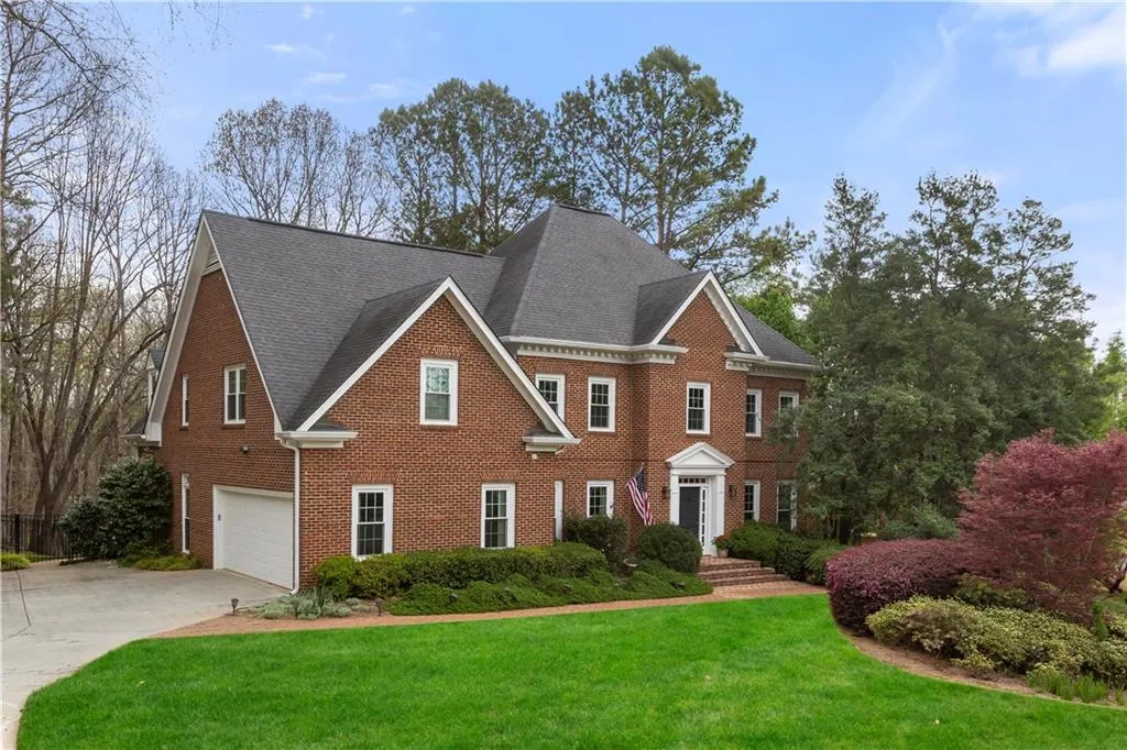 7860 Fawndale Way, Sandy Springs, Georgia 30350, 6 Bedrooms Bedrooms, ,5 BathroomsBathrooms,Residential,Sold,7860 Fawndale Way,6865067