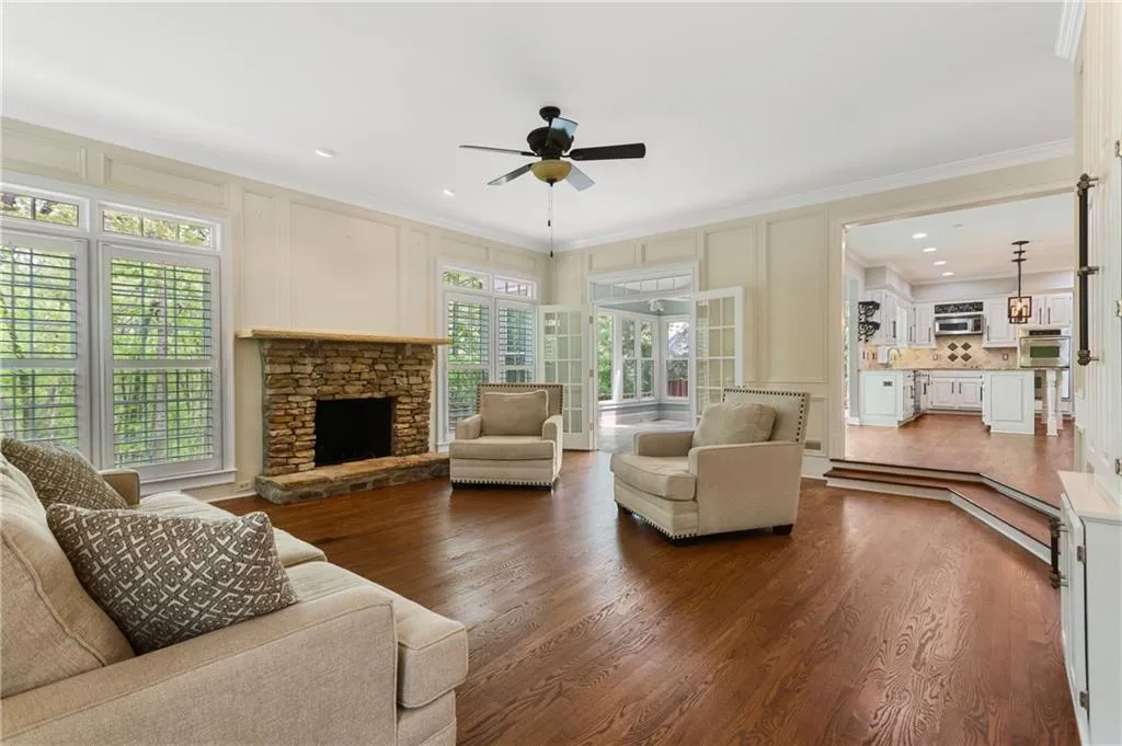 7860 Fawndale Way, Sandy Springs, Georgia 30350, 6 Bedrooms Bedrooms, ,5 BathroomsBathrooms,Residential,Sold,7860 Fawndale Way,6865067