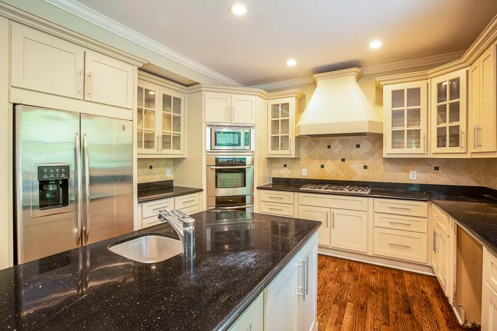 7435 Brandonshire Road, Atlanta, Georgia 30350, 6 Bedrooms Bedrooms, ,5 BathroomsBathrooms,Residential,Sold,7435 Brandonshire Road,6006127