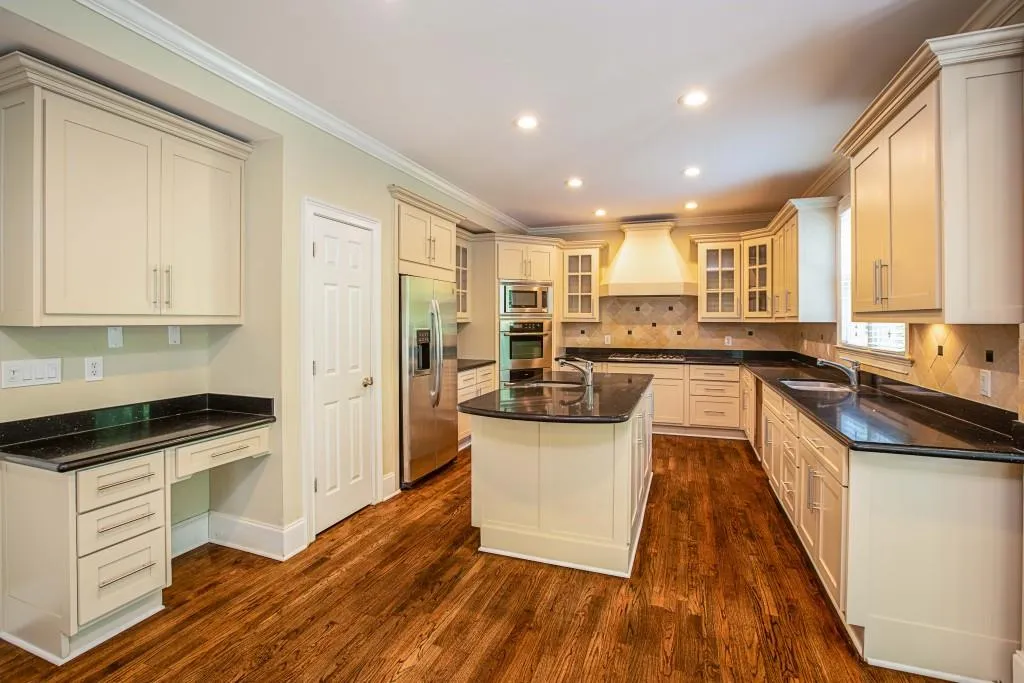 7435 Brandonshire Road, Atlanta, Georgia 30350, 6 Bedrooms Bedrooms, ,5 BathroomsBathrooms,Residential,Sold,7435 Brandonshire Road,6006127