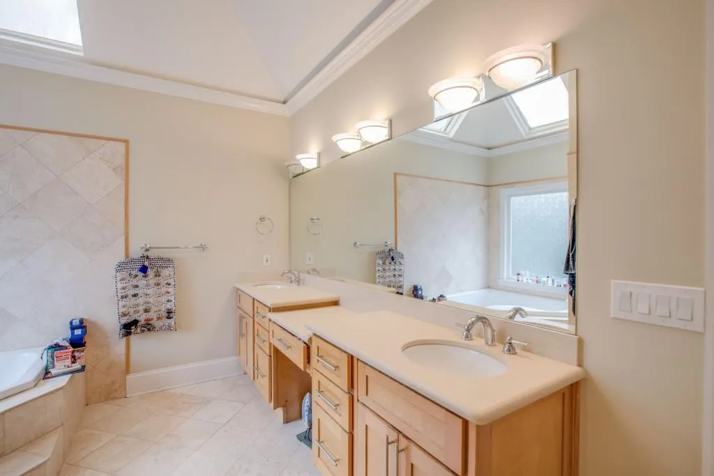 7435 Brandonshire Road, Atlanta, Georgia 30350, 6 Bedrooms Bedrooms, ,5 BathroomsBathrooms,Residential,Sold,7435 Brandonshire Road,6006127