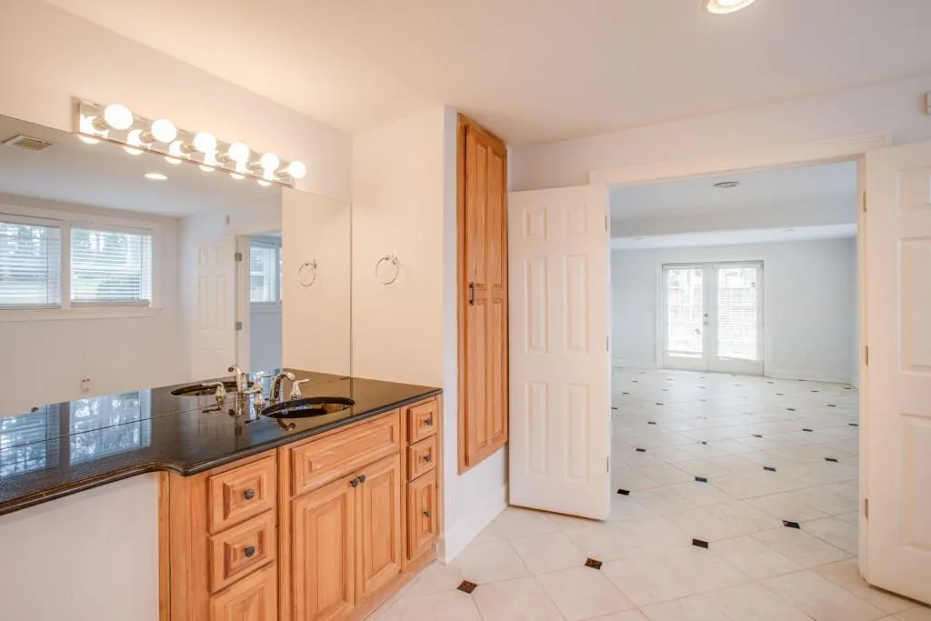 7435 Brandonshire Road, Atlanta, Georgia 30350, 6 Bedrooms Bedrooms, ,5 BathroomsBathrooms,Residential,Sold,7435 Brandonshire Road,6006127