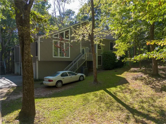 1100 Pine Grove Pointe Drive, Roswell, Georgia 30075