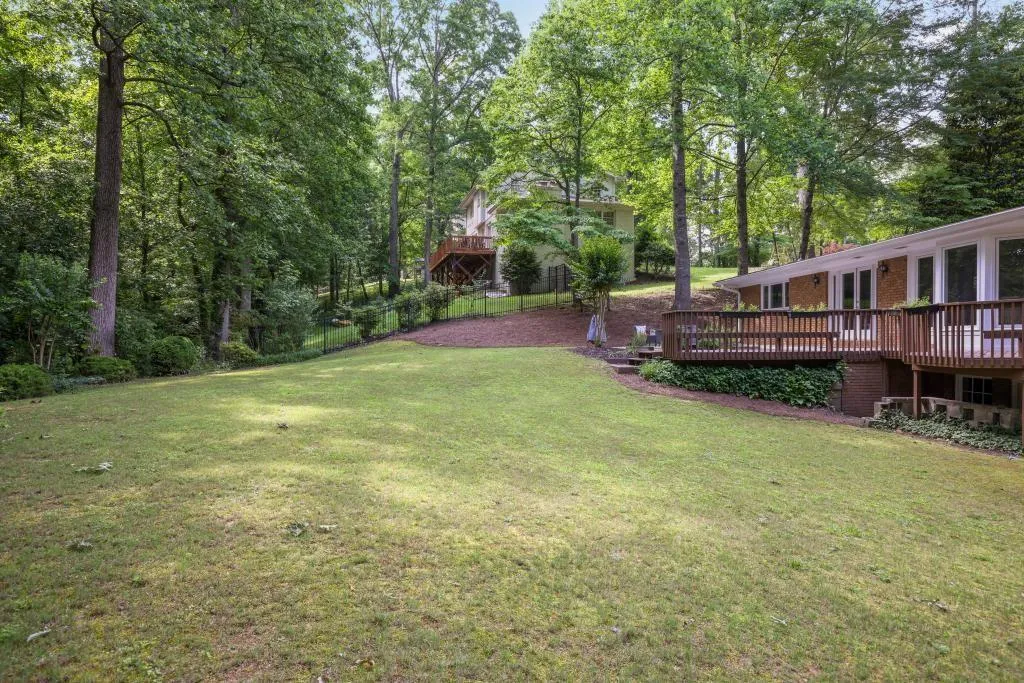 225 River Springs Drive, Sandy Springs, Georgia 30328, 4 Bedrooms Bedrooms, ,3 BathroomsBathrooms,Residential,Sold,225 River Springs Drive,7586195