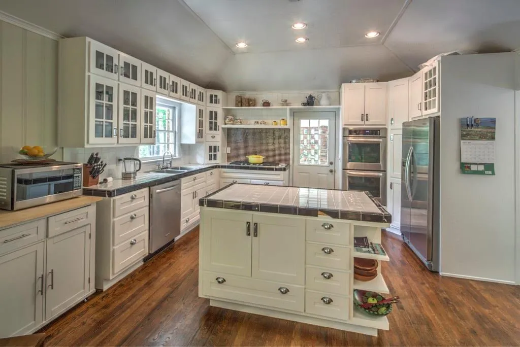 360 Montevallo Drive, Sandy Springs, Georgia 30342, 4 Bedrooms Bedrooms, ,3 BathroomsBathrooms,Residential,Sold,360 Montevallo Drive,5679648