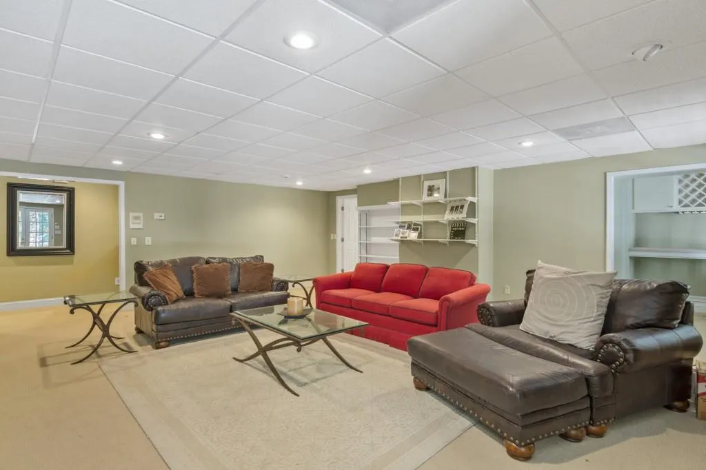 2895 Coles Way, Sandy Springs, Georgia 30350, 5 Bedrooms Bedrooms, ,5 BathroomsBathrooms,Residential,Sold,2895 Coles Way,6580595