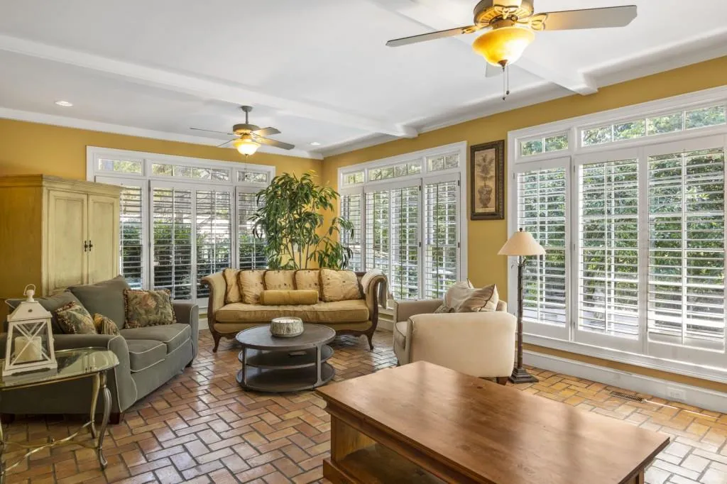 2895 Coles Way, Sandy Springs, Georgia 30350, 5 Bedrooms Bedrooms, ,5 BathroomsBathrooms,Residential,Sold,2895 Coles Way,6580595