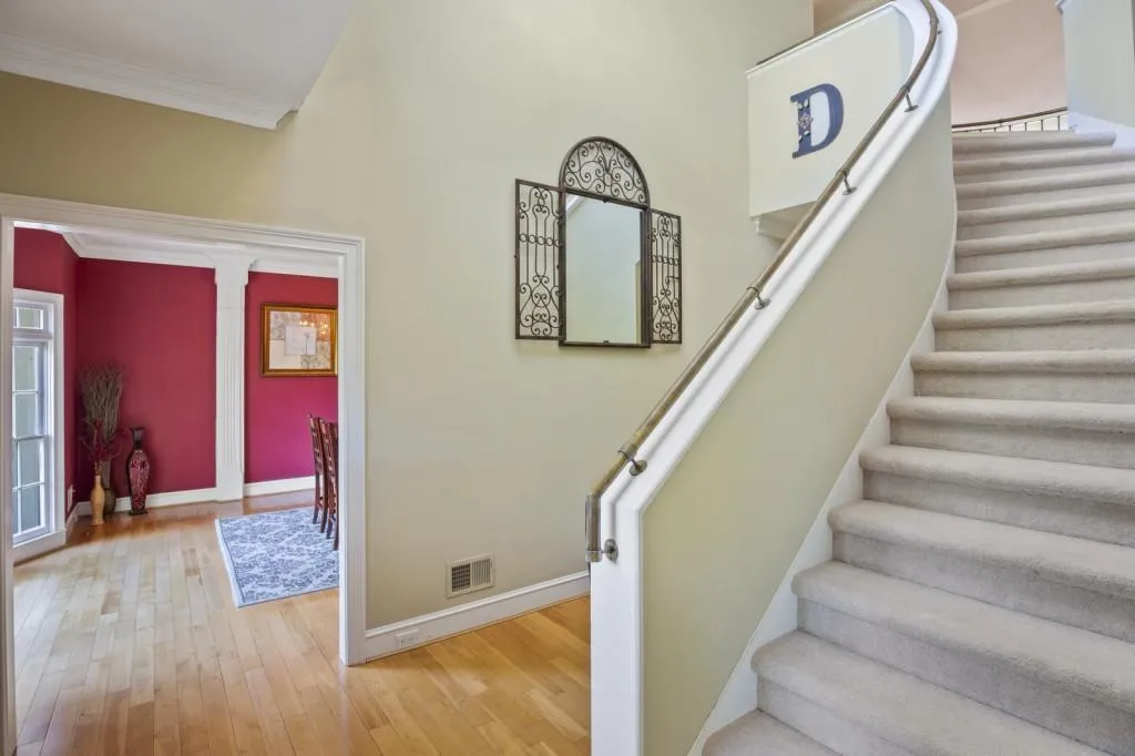 2895 Coles Way, Sandy Springs, Georgia 30350, 5 Bedrooms Bedrooms, ,5 BathroomsBathrooms,Residential,Sold,2895 Coles Way,6580595