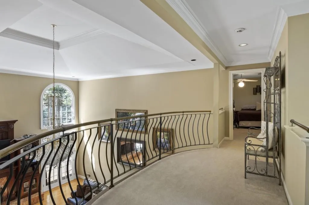 2895 Coles Way, Sandy Springs, Georgia 30350, 5 Bedrooms Bedrooms, ,5 BathroomsBathrooms,Residential,Sold,2895 Coles Way,6580595