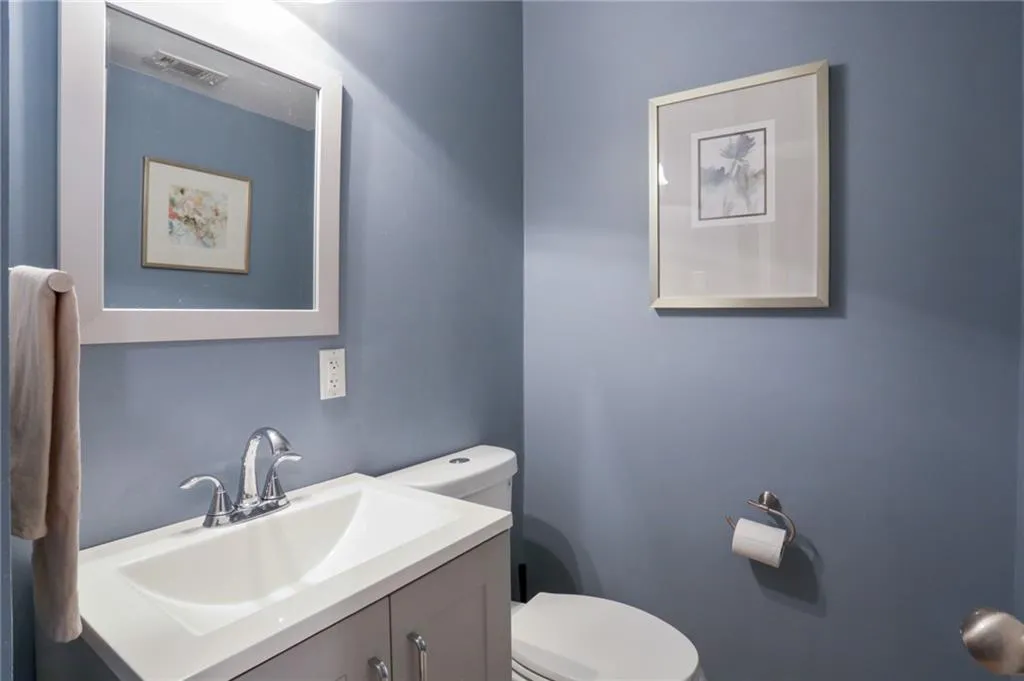 6980 Roswell Road Unit F7, Atlanta, Georgia 30328, 3 Bedrooms Bedrooms, ,2 BathroomsBathrooms,Residential,Sold,6980 Roswell Road Unit F7,7181676