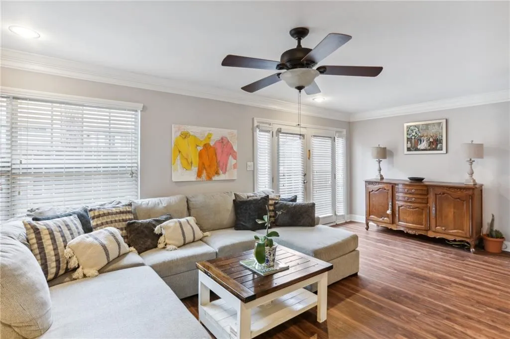 6980 Roswell Road Unit F7, Atlanta, Georgia 30328, 3 Bedrooms Bedrooms, ,2 BathroomsBathrooms,Residential,Sold,6980 Roswell Road Unit F7,7181676