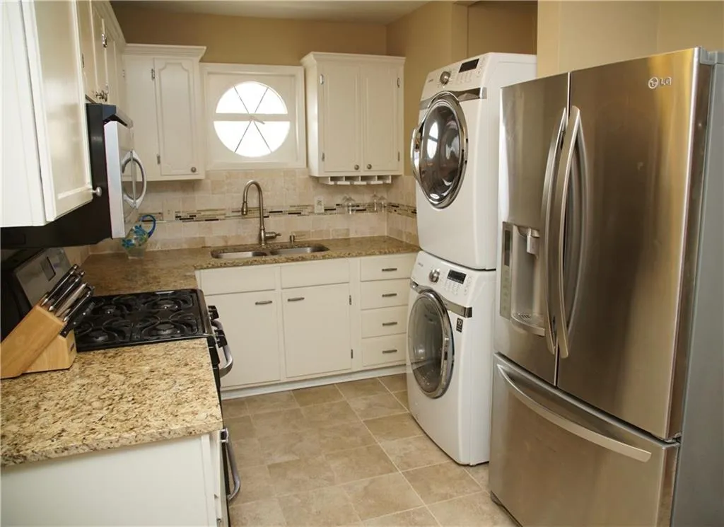 5400 Roswell Road Unit H5, Atlanta, Georgia 30342, 2 Bedrooms Bedrooms, ,1 BathroomBathrooms,Residential,Sold,5400 Roswell Road Unit H5,5657206