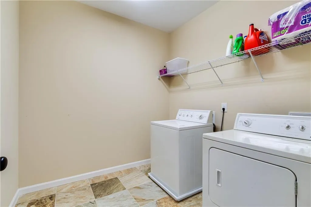 914 Acadiana Drive, Sandy Springs, Georgia 30328, 3 Bedrooms Bedrooms, ,2 BathroomsBathrooms,Residential,Sold,914 Acadiana Drive,5869616