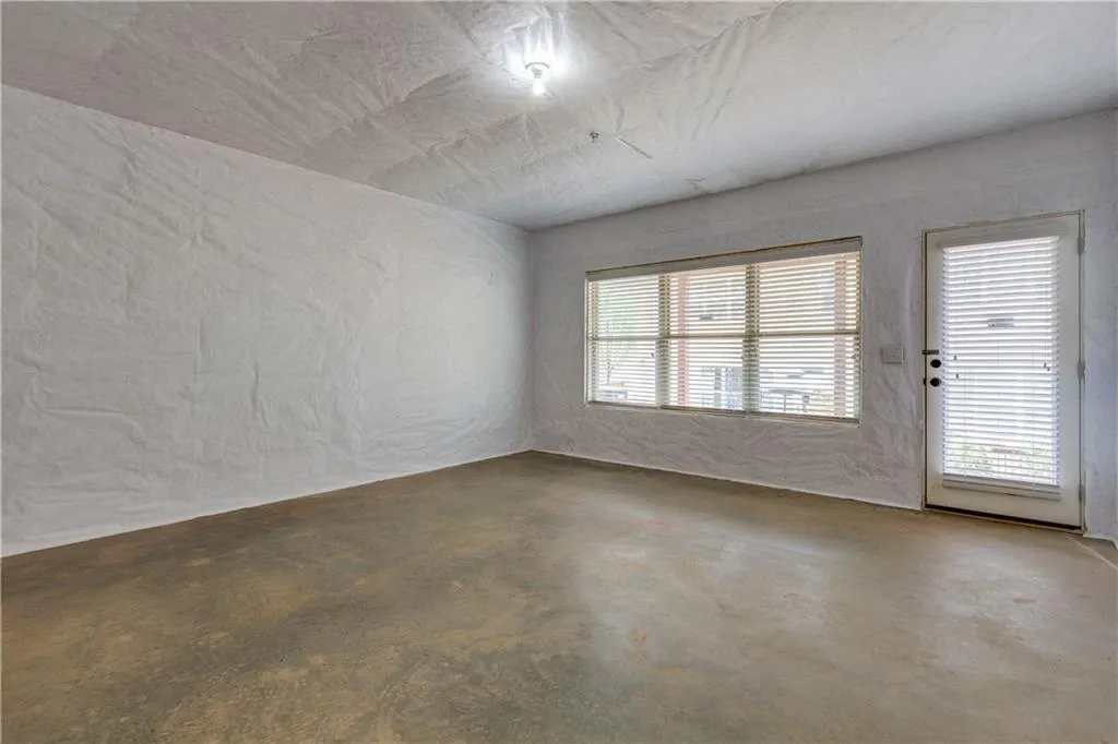 914 Acadiana Drive, Sandy Springs, Georgia 30328, 3 Bedrooms Bedrooms, ,2 BathroomsBathrooms,Residential,Sold,914 Acadiana Drive,5869616