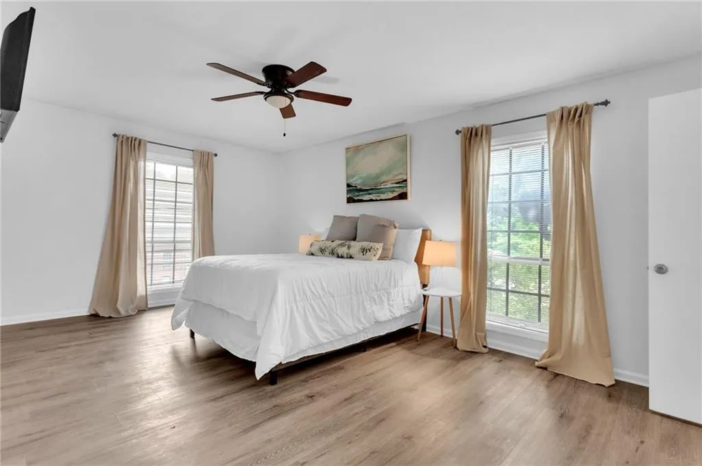 6851 Roswell Road Ne Unit Q17, Sandy Springs, Georgia 30328, 3 Bedrooms Bedrooms, ,2 BathroomsBathrooms,Residential,Sold,6851 Roswell Road Ne Unit Q17,7104980