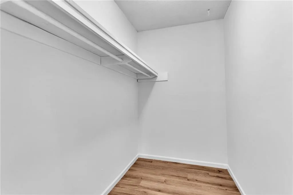 6851 Roswell Road Ne Unit Q17, Sandy Springs, Georgia 30328, 3 Bedrooms Bedrooms, ,2 BathroomsBathrooms,Residential,Sold,6851 Roswell Road Ne Unit Q17,7104980