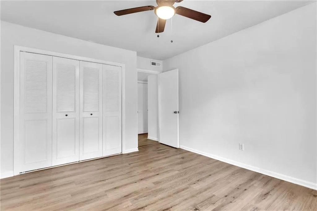 6851 Roswell Road Ne Unit Q17, Sandy Springs, Georgia 30328, 3 Bedrooms Bedrooms, ,2 BathroomsBathrooms,Residential,Sold,6851 Roswell Road Ne Unit Q17,7104980