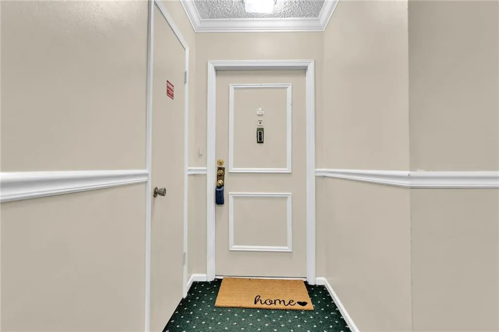 6851 Roswell Road Ne Unit Q17, Sandy Springs, Georgia 30328, 3 Bedrooms Bedrooms, ,2 BathroomsBathrooms,Residential,Sold,6851 Roswell Road Ne Unit Q17,7104980