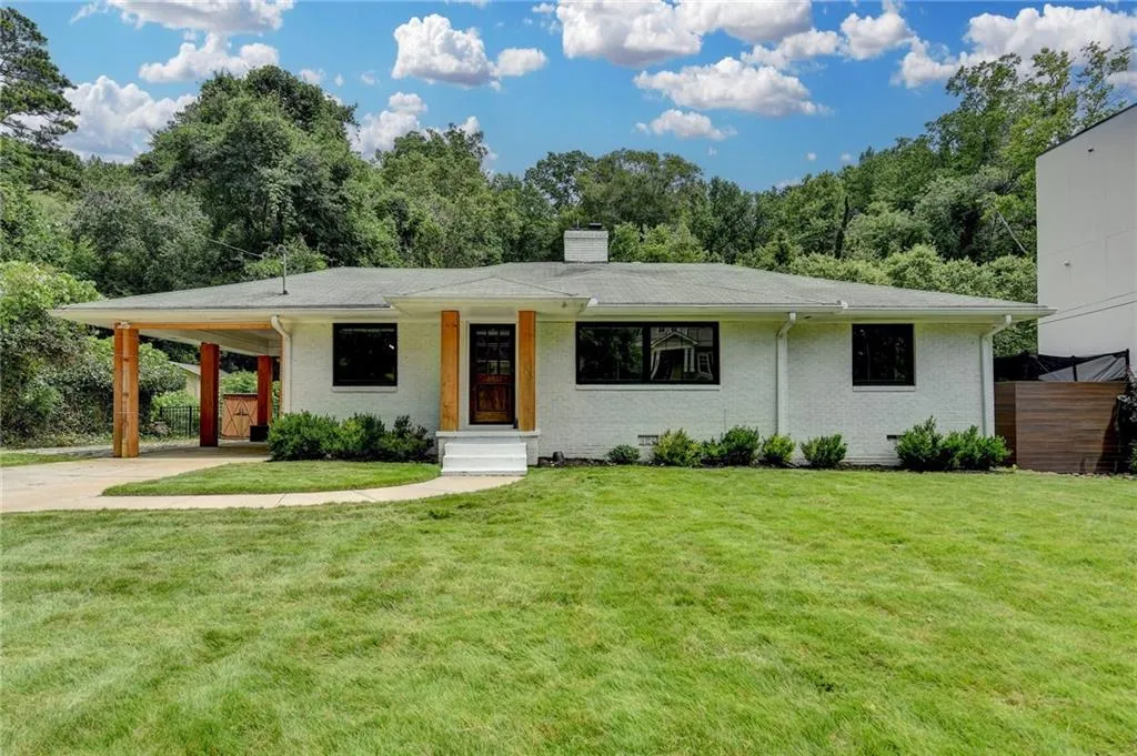 4237 Rickenbacker Way Ne, Atlanta, Georgia 30342, 2 Bedrooms Bedrooms, ,2 BathroomsBathrooms,Residential,For Sale,4237 Rickenbacker Way Ne,7600066