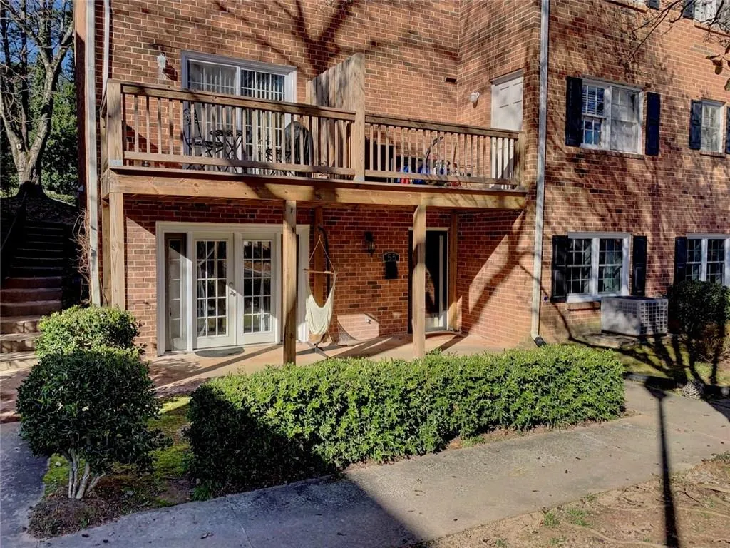 6520 Roswell Road Unit 55, Atlanta, Georgia 30328, 2 Bedrooms Bedrooms, ,2 BathroomsBathrooms,Residential,Sold,6520 Roswell Road Unit 55,6127344
