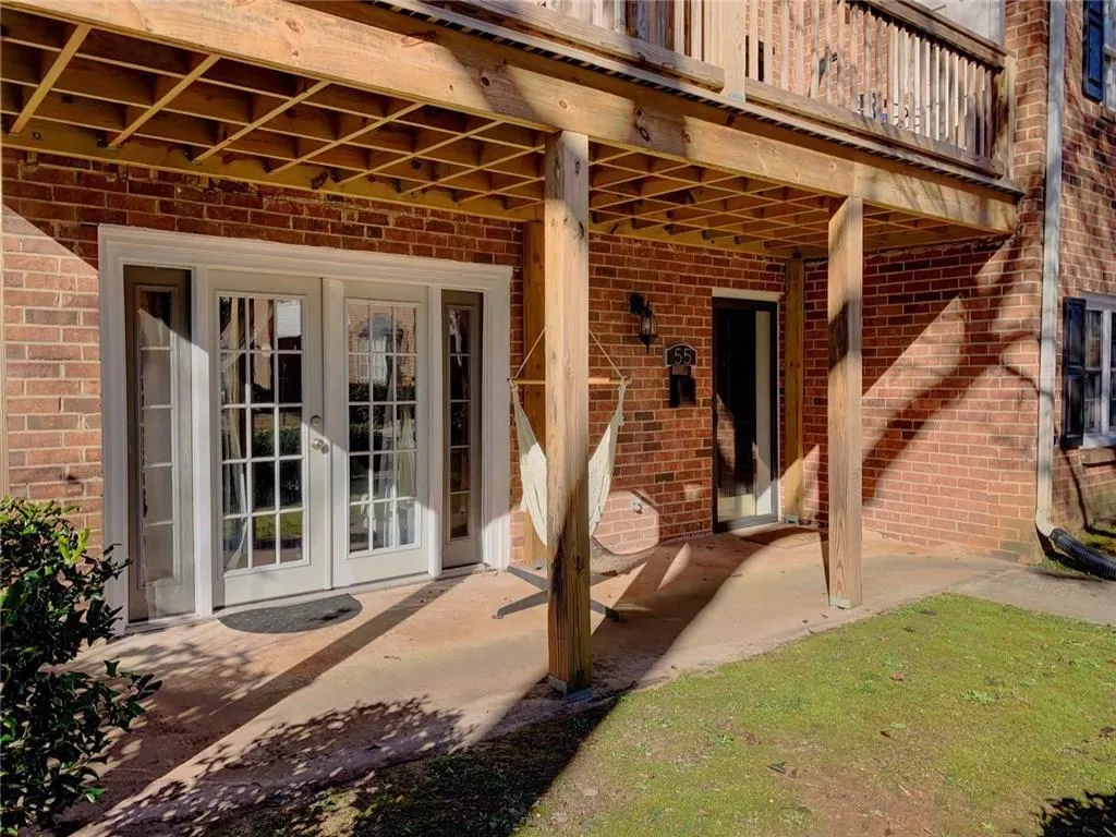 6520 Roswell Road Unit 55, Atlanta, Georgia 30328, 2 Bedrooms Bedrooms, ,2 BathroomsBathrooms,Residential,Sold,6520 Roswell Road Unit 55,6127344