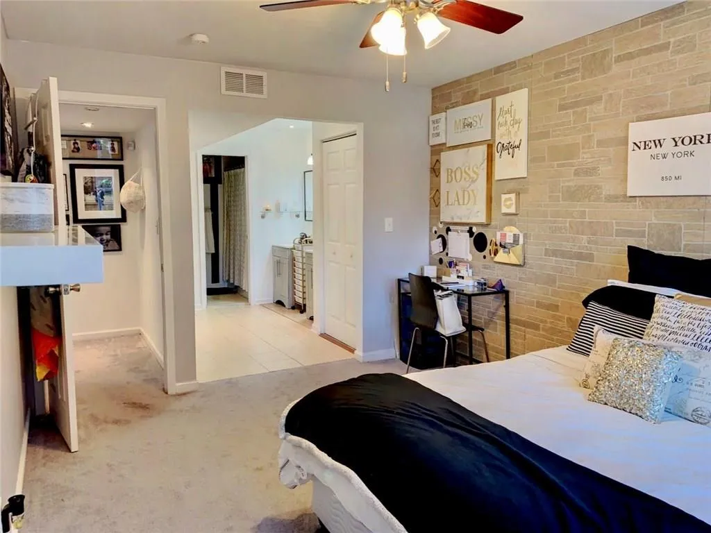 6520 Roswell Road Unit 55, Atlanta, Georgia 30328, 2 Bedrooms Bedrooms, ,2 BathroomsBathrooms,Residential,Sold,6520 Roswell Road Unit 55,6127344