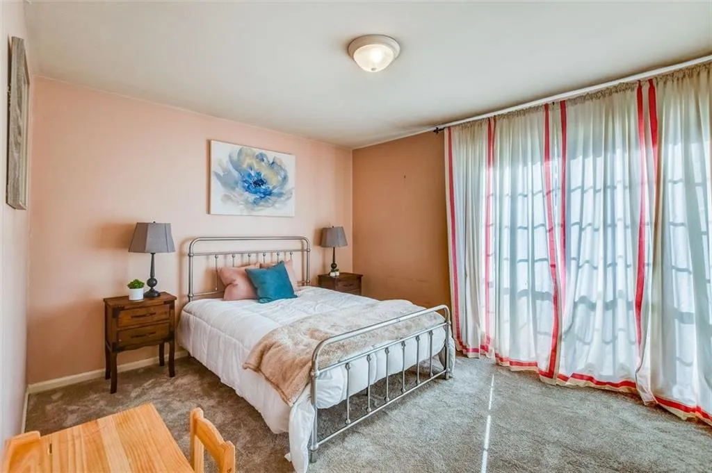 5400 Roswell Road Unit N11, Atlanta, Georgia 30342, 2 Bedrooms Bedrooms, ,2 BathroomsBathrooms,Residential,Sold,5400 Roswell Road Unit N11,6993515