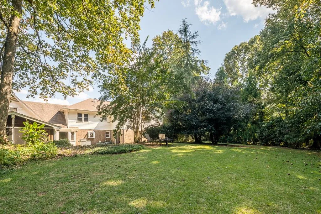 260 Skyridge Drive, Sandy Springs, Georgia 30350, 5 Bedrooms Bedrooms, ,3 BathroomsBathrooms,Residential,Sold,260 Skyridge Drive,5911864