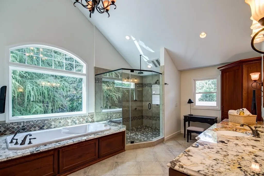 260 Skyridge Drive, Sandy Springs, Georgia 30350, 5 Bedrooms Bedrooms, ,3 BathroomsBathrooms,Residential,Sold,260 Skyridge Drive,5911864