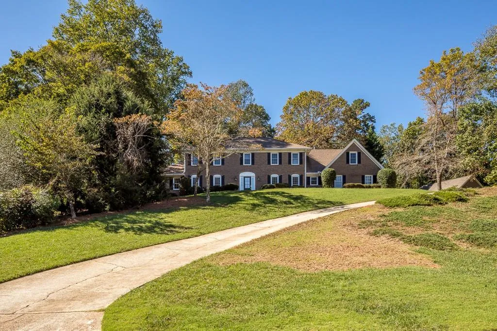 260 Skyridge Drive, Sandy Springs, Georgia 30350, 5 Bedrooms Bedrooms, ,3 BathroomsBathrooms,Residential,Sold,260 Skyridge Drive,5911864