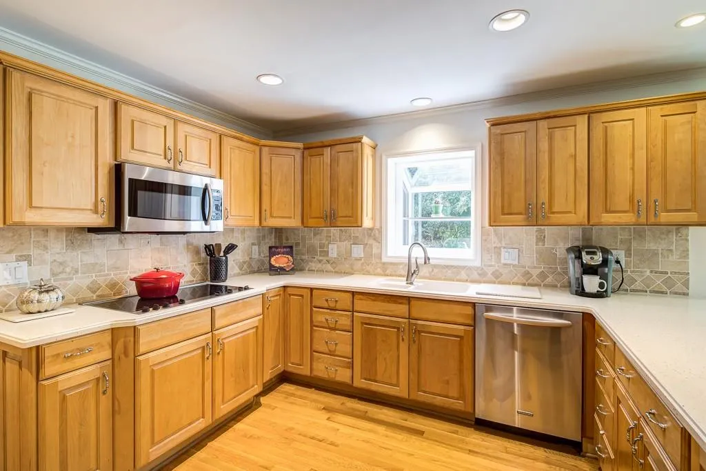 260 Skyridge Drive, Sandy Springs, Georgia 30350, 5 Bedrooms Bedrooms, ,3 BathroomsBathrooms,Residential,Sold,260 Skyridge Drive,5911864