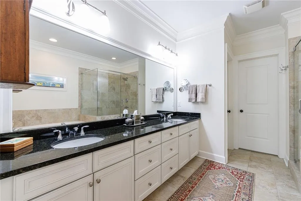 811 Creekgarden Court, Atlanta, Georgia 30339, 4 Bedrooms Bedrooms, ,4 BathroomsBathrooms,Residential,Sold,811 Creekgarden Court,7473553